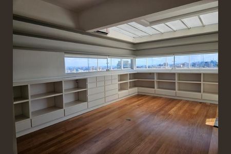 Apartamento à venda com 300m², 4 quartos e 4 vagas