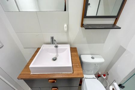 Apartamento para alugar com 30m², 2 quartos e sem vaga Apartamento para alugar com 30m², 2 quartos e sem vagaBanheiro