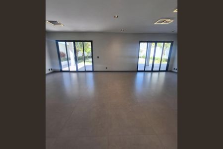 Casa de condomínio à venda com 702m², 4 quartos e 6 vagas