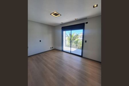 Casa de condomínio à venda com 702m², 4 quartos e 6 vagas