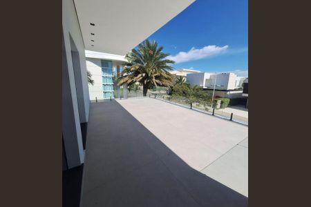 Casa de condomínio à venda com 702m², 4 quartos e 6 vagas