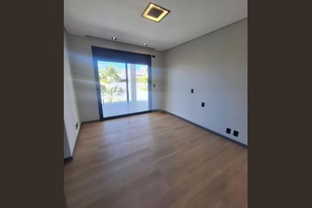 Casa de condomínio à venda com 702m², 4 quartos e 6 vagas