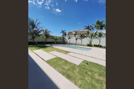 Casa de condomínio à venda com 702m², 4 quartos e 6 vagas