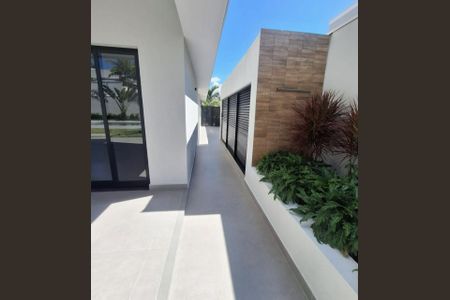 Casa de condomínio à venda com 702m², 4 quartos e 6 vagas
