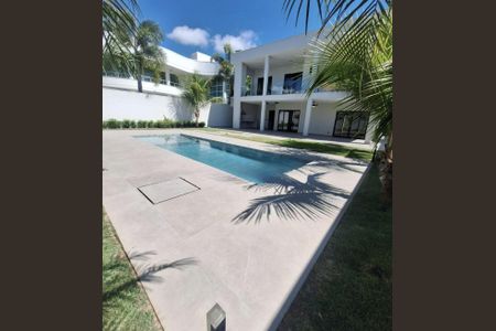 Casa de condomínio à venda com 702m², 4 quartos e 6 vagas