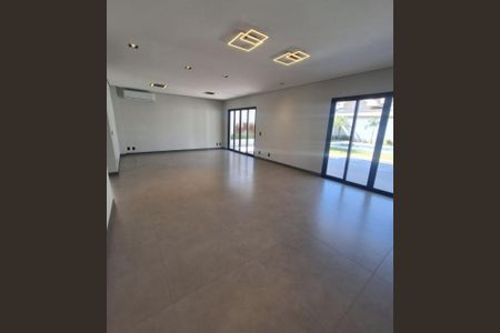 Casa de condomínio à venda com 702m², 4 quartos e 6 vagas