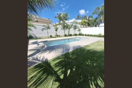 Casa de condomínio à venda com 702m², 4 quartos e 6 vagas
