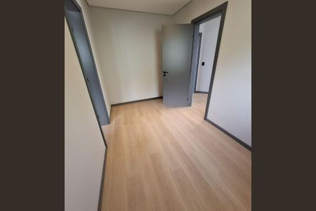 Casa de condomínio à venda com 702m², 4 quartos e 6 vagas