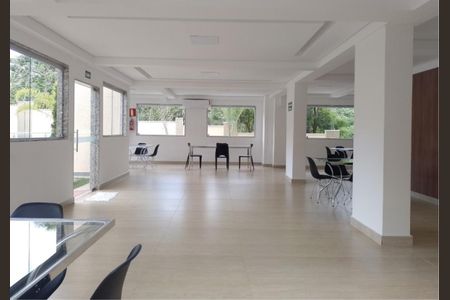 Apartamento à venda com 2 quartos, 46m² em Cabral, Contagem