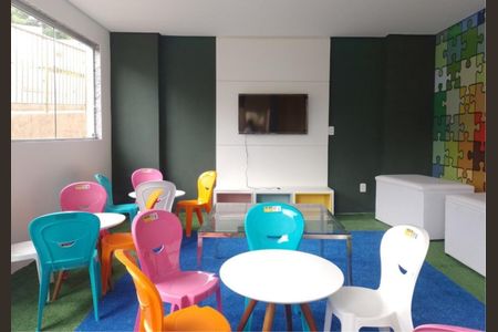 Apartamento à venda com 2 quartos, 46m² em Cabral, Contagem