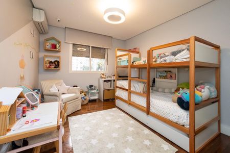 Apartamento à venda com 250m², 3 quartos e 4 vagas