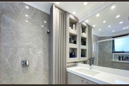 Apartamento à venda com 200m², 4 quartos e 3 vagas
