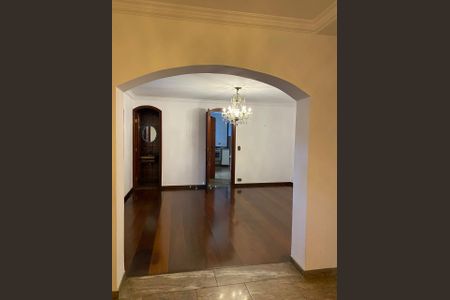 Casa à venda com 3 quartos, 240m² em Jardim Paulista, São Paulo