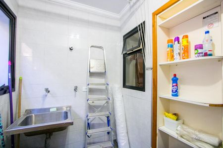Área de serviço de apartamento para alugar com 3 quartos, 150m² em Vila Bastos, Santo André