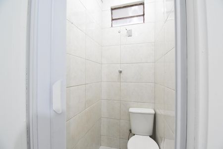 Banheiro do Studio de casa para alugar com 1 quarto, 20m² em Capão da Imbuia, Pinhais