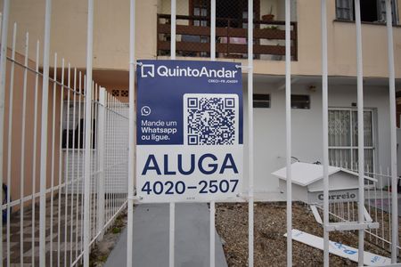 Placa de casa para alugar com 1 quarto, 20m² em Capão da Imbuia, Pinhais