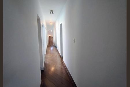 Casa para alugar com 516m², 5 quartos e 6 vagas