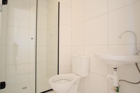 Banheiro de kitnet/studio para alugar com 1 quarto, 26m² em Tatuapé, São Paulo