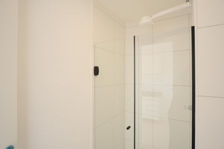 Banheiro de kitnet/studio para alugar com 1 quarto, 26m² em Tatuapé, São Paulo