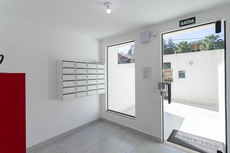 Apartamento à venda com 56m², 2 quartos e 1 vaga Apartamento à venda com 56m², 2 quartos e 1 vagaHall social