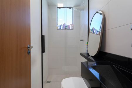 Banheiro da suíte  de apartamento à venda com 2 quartos, 56m² em Jardim Atlântico, Belo Horizonte