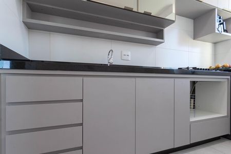 Apartamento à venda com 56m², 2 quartos e 1 vaga Apartamento à venda com 56m², 2 quartos e 1 vagaCozinha e Área de Serviço