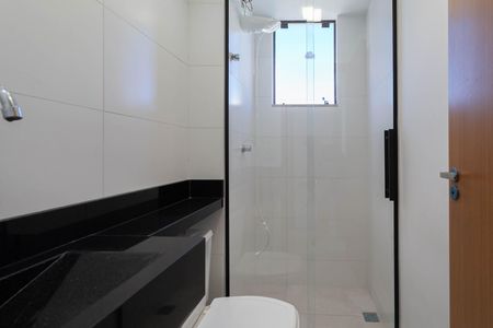 Apartamento à venda com 56m², 2 quartos e 1 vaga Apartamento à venda com 56m², 2 quartos e 1 vagaBanheiro social