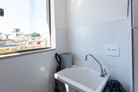 Apartamento à venda com 56m², 2 quartos e 1 vaga Apartamento à venda com 56m², 2 quartos e 1 vagaCozinha e Área de Serviço