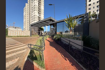 Apartamento para alugar com 50m², 2 quartos e 1 vaga Apartamento para alugar com 50m², 2 quartos e 1 vagaFachada