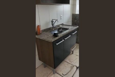 Apartamento à venda com 2 quartos, 58m² em Cabral, Contagem