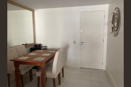 Apartamento à venda com 96m², 2 quartos e 1 vaga