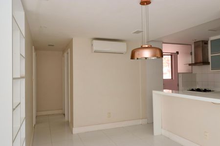 Sala de apartamento para alugar com 3 quartos, 75m² em Costa Azul, Salvador