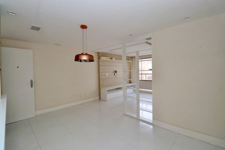 Sala de apartamento para alugar com 3 quartos, 75m² em Costa Azul, Salvador