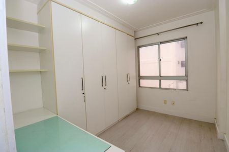 Quarto 1 de apartamento para alugar com 3 quartos, 75m² em Costa Azul, Salvador