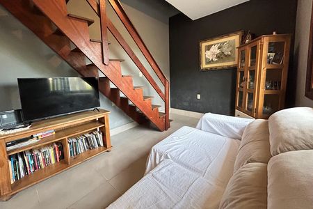 Casa para alugar com 150m², 4 quartos e 2 vagas Casa para alugar com 150m², 4 quartos e 2 vagasSala