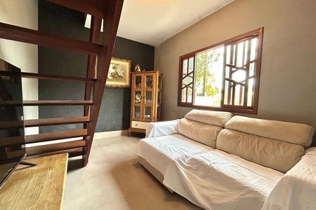 Casa para alugar com 150m², 4 quartos e 2 vagas Casa para alugar com 150m², 4 quartos e 2 vagasSala