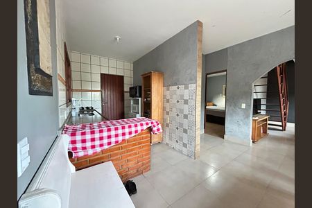 Casa para alugar com 150m², 4 quartos e 2 vagas Casa para alugar com 150m², 4 quartos e 2 vagasCozinha