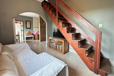 Casa para alugar com 150m², 4 quartos e 2 vagas Casa para alugar com 150m², 4 quartos e 2 vagasSala