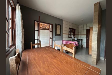 Casa para alugar com 150m², 4 quartos e 2 vagas Casa para alugar com 150m², 4 quartos e 2 vagasCozinha