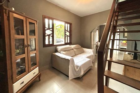 Casa para alugar com 150m², 4 quartos e 2 vagas Casa para alugar com 150m², 4 quartos e 2 vagasSala