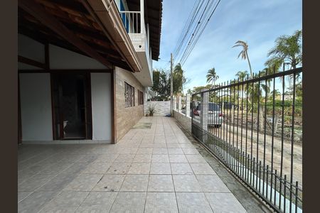Casa para alugar com 150m², 4 quartos e 2 vagas Casa para alugar com 150m², 4 quartos e 2 vagasÁrea externa