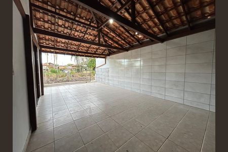 Casa para alugar com 150m², 4 quartos e 2 vagas Casa para alugar com 150m², 4 quartos e 2 vagasGaragem