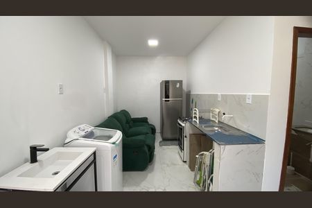 Cozinha de apartamento para alugar com 1 quarto, 40m² em Jardim Esperança, Cabo Frio