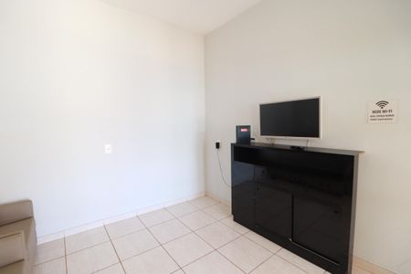 Sala de casa para alugar com 2 quartos, 200m² em Jardim Orestes Lopes de Camargo, Ribeirão Preto