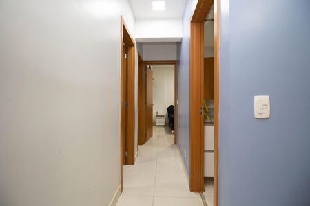 Apartamento à venda com 79m², 3 quartos e 2 vagas Apartamento à venda com 79m², 3 quartos e 2 vagasCorredor