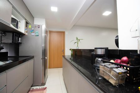 Apartamento à venda com 79m², 3 quartos e 2 vagas Apartamento à venda com 79m², 3 quartos e 2 vagasCozinha e Área de Serviço