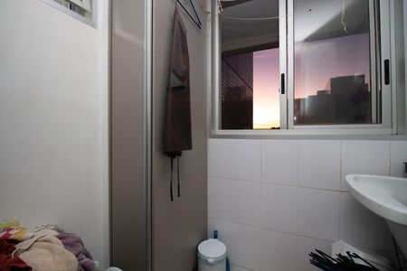 Apartamento à venda com 79m², 3 quartos e 2 vagas Apartamento à venda com 79m², 3 quartos e 2 vagasCozinha e Área de Serviço