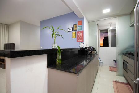 Cozinha e Área de Serviço de apartamento à venda com 3 quartos, 79m² em Qi 29, Brasília