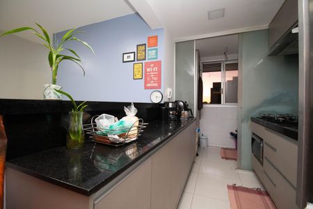Apartamento à venda com 79m², 3 quartos e 2 vagas Apartamento à venda com 79m², 3 quartos e 2 vagasCozinha e Área de Serviço