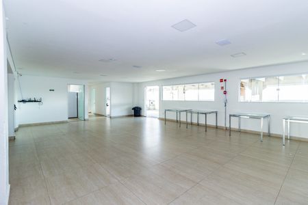 Apartamento à venda com 44m², 2 quartos e 1 vaga Apartamento à venda com 44m², 2 quartos e 1 vagaÁrea comum - Salão de festas
